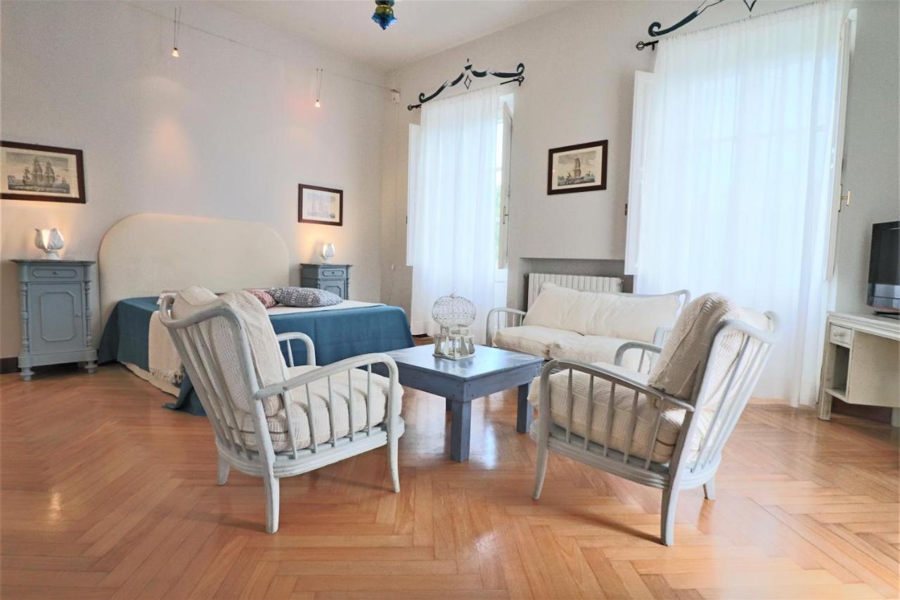Relais Delle Rose Bed & Breakfast Lecce Ngoại thất bức ảnh