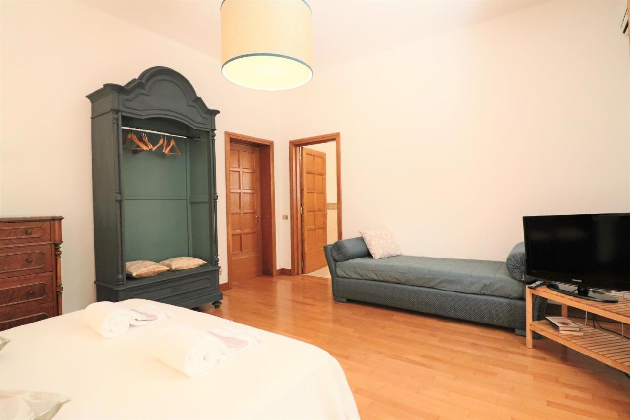 Relais Delle Rose Bed & Breakfast Lecce Ngoại thất bức ảnh