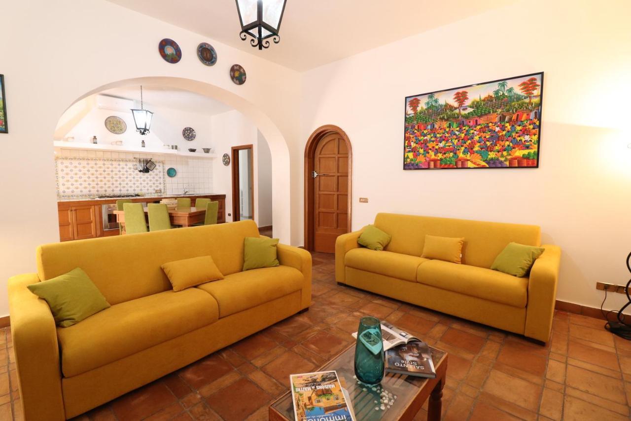Relais Delle Rose Bed & Breakfast Lecce Ngoại thất bức ảnh